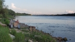 Спрыгнул с лодки, чтобы покупаться: известны подробности гибели мужчины на рыбалке в Омской области