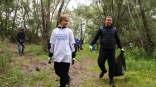 Глава Омской области Хоценко принял участие в масштабной экоакции «Особенности национальной уборки»