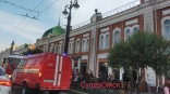 На улице Ленина в Омске загорелось здание с рестораном