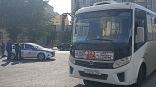 В центре Омска остановили автобус с лишенным прав водителем