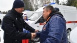 Виталий Хоценко вручил районным больницам Омской области новую партию «скорых»