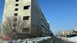 В Омске 9-этажное здание заброшенного завода на Харьковской предлагают купить под торговый центр