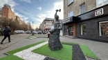 В Омске появилась вдохновляющая скульптура атлета