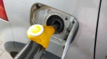 Перед Новым годом на омских АЗС пошли в рост цены на бензин