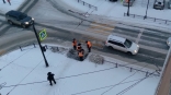 По заявлению мэрии в день от снега зачищают десятки улиц Омска