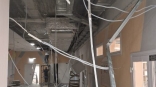 Власти назвали условия для открытия омской школы с обрушившимся потолком