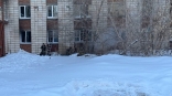 Появились подробности возгорания в омском общежитии по улице Рабиновича
