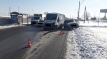 В Омске маршрутка с пассажирами у остановки попала в ДТП – есть пострадавшие