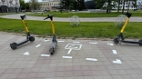 В Омске на 2 200 электросамокатов оформили 10 парковок неизвестного образца