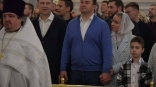 Губернатор Виталий Хоценко посетил ночную пасхальную службу в Успенском соборе