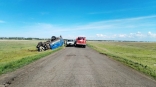 Два человека пострадали в аварии с мусоровозом на дороге в Омской области