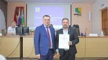 Губернатор Хоценко отметил главу Омского района Долматова