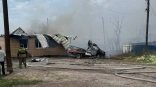 Названа предварительная причина страшного пожара, в котором загорелись 7 частных домов в Омске