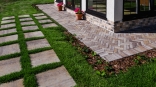 Как тротуарная плитка преображает участок, показал завод «Поревит»