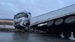 На трассе Тюмень – Омск случилось ЧП с фурой