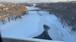 Полынья в Омске появилась в новом месте
