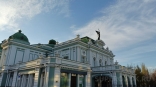 В омском драмтеатре перенесли спектакль из-за актрисы