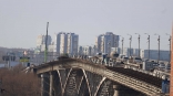В Омске отрицают очередные слухи о задержке зарплаты строителям моста у Телецентра