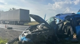 Появилось видео жуткого ДТП с фурой, в котором погибла мама двух девочек