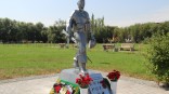 В омском Исилькуле открыли памятник воинам в погонах