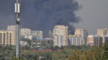 Появилось видео с места жуткого пожара в «Кварталах Драверта» на Левобережье Омска