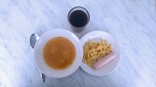 Омичи разделились из-за разницы в платных и бесплатных обедах в школах
