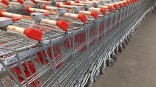 На омский магазин донесли о продаже просроченной колбасы