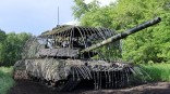 Танки Т-80БВМ получили заводской антидроновый обвес