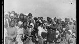 Воспитанники Американской школы беженцев Красного Креста. Школьники учатся в маленькой школе, которую основал Американский Красный Крест в Омске для своих беженцев. В этой школе уже более 300 учеников. Воспитанники Американской школы беженцев Красного Креста. Школьники учатся в маленькой школе, которую основал Американский Красный Крест в Омске для своих беженцев. В этой школе уже более 300 учеников.