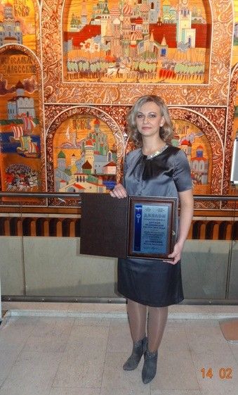 Медсестра из Омска получила шапочку от Славы Зайцева Медсестра из Омска получила шапочку от Славы Зайцева