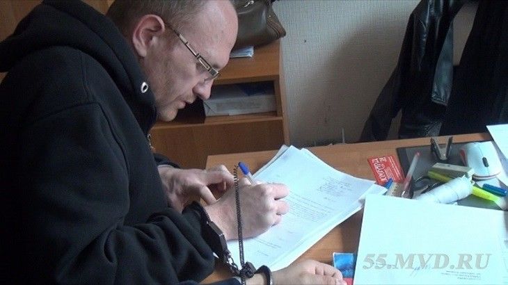Омич ограбил ломбард и решил прокутить деньги в гостинице Омич ограбил ломбард и решил прокутить деньги в гостинице