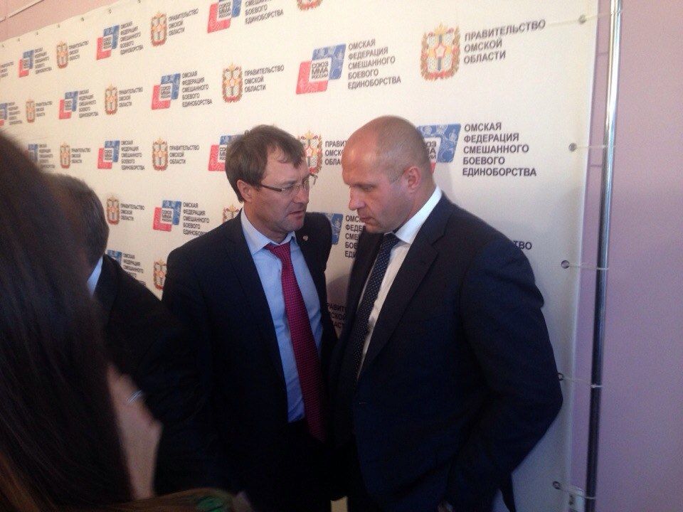 Министр спорта омск