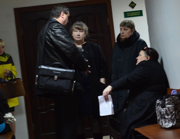 Процесс над «омской ОПГ» прервали из-за сердечного приступа у главного обвиняемого Процесс над «омской ОПГ» прервали из-за сердечного приступа у главного обвиняемого