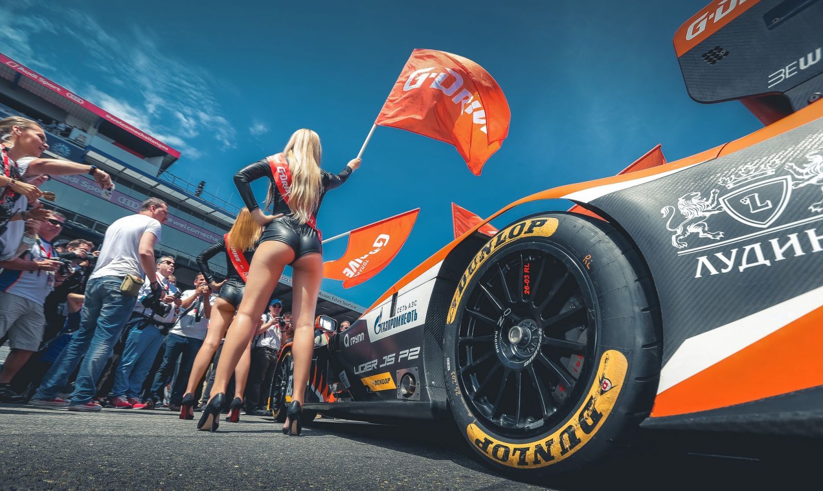 G girls. Джи драйв рейсинг. Газпромнефть Джи драйв 95. G Drive Racing Газпром. G-Energy девушки.