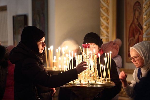 30 тысяч омичей в храмах встретили Рождество Христово