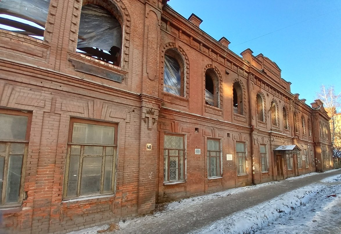 Некрасивое: шесть унылых зданий в центре Омска — СуперОмск