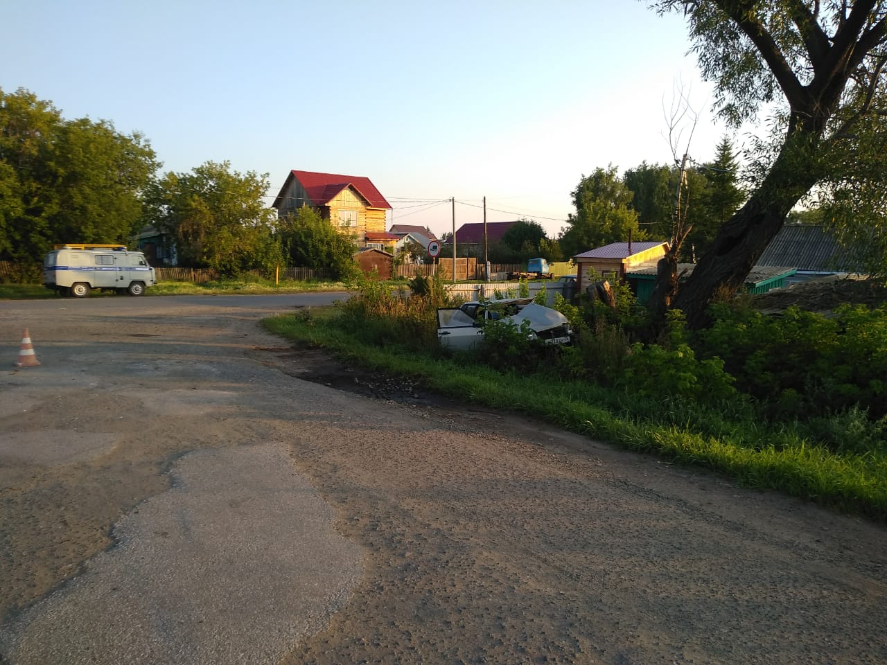 В ночной пьяной аварии двух легковушек в Омской области пострадали двое  взрослых и ребенок — СуперОмск