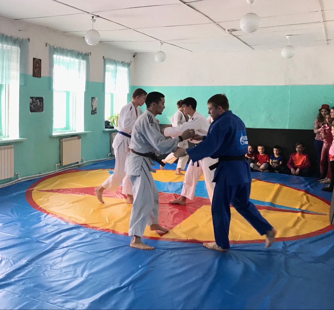 В поселке Волжский открыли секцию по дзюдо и тренажерный зал