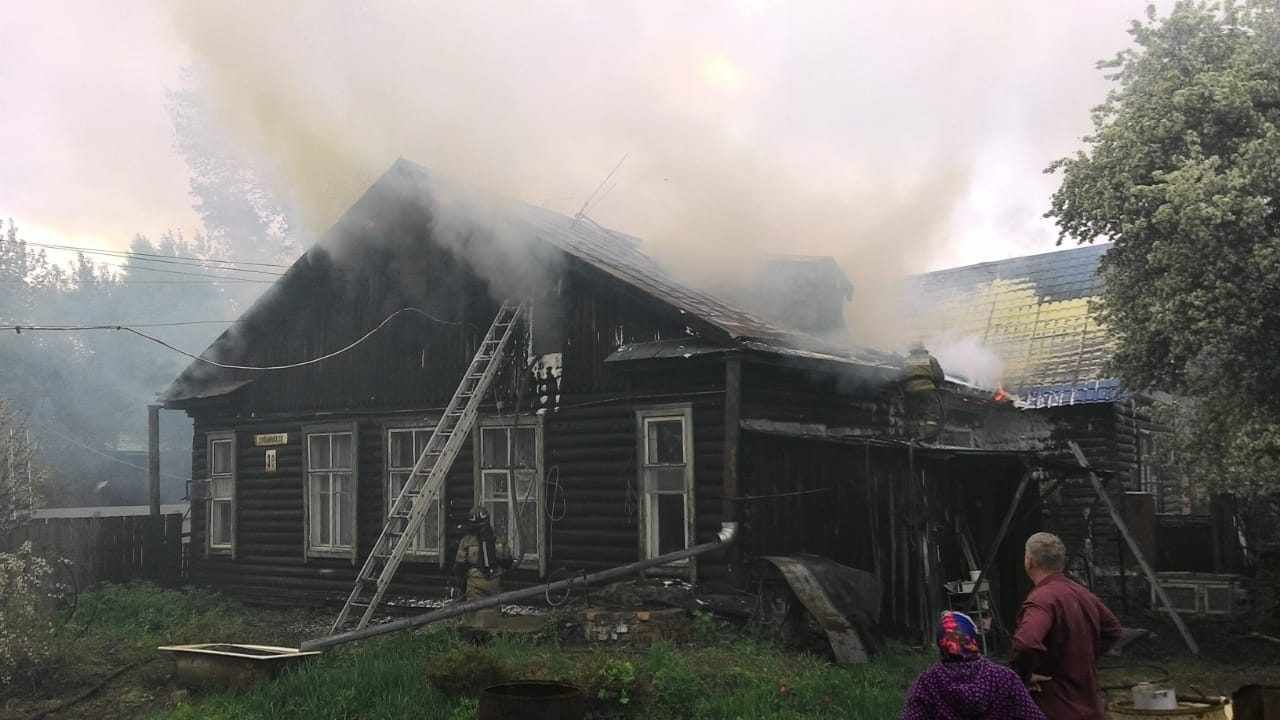 Пожар в омске на маркса. Пожар в Омской школе. Пожар в Омске за последние неделю в порт Артуре.. Условный пожар в Омске.