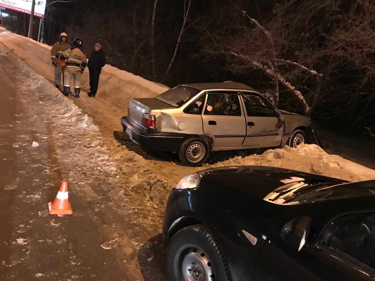 В столкновении трех иномарок на Красном Пути в Омске пострадали четыре  человека — СуперОмск