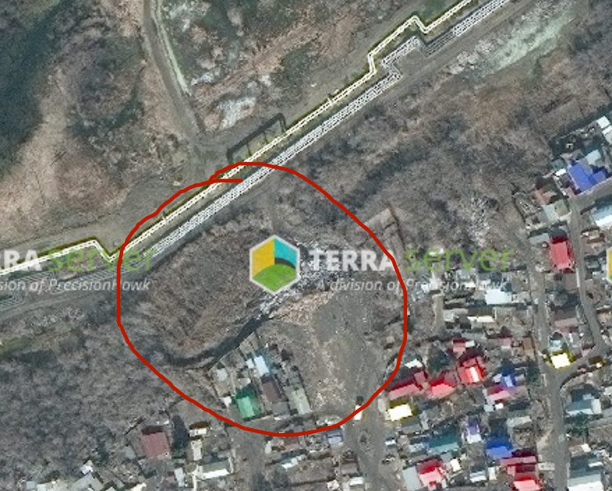 В Омске мощный оползень вплотную подобрался к магистральным трубам отопления