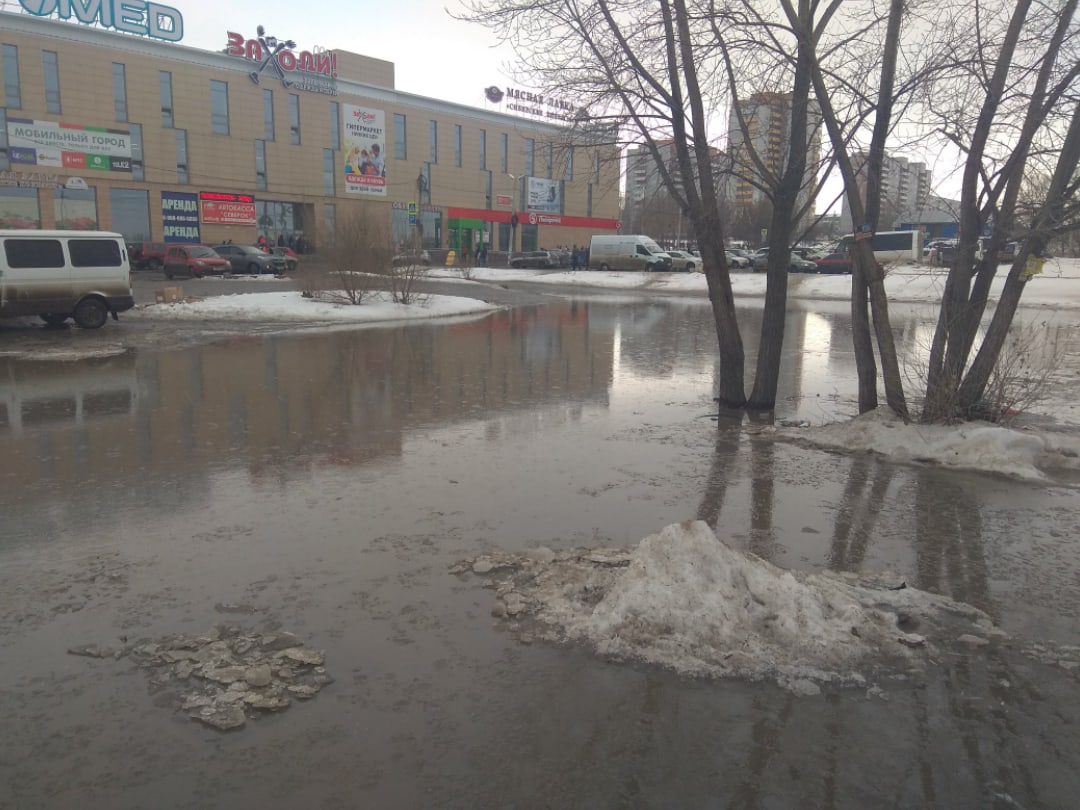 Вокруг омского автовокзала разлилось «море» — СуперОмск