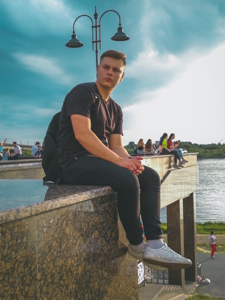 Герой соцсетей пояснил, почему убрал мусор с Иртышской набережной и не надеется на помощь омичей Герой соцсетей пояснил, почему убрал мусор с Иртышской набережной и не надеется на помощь омичей
