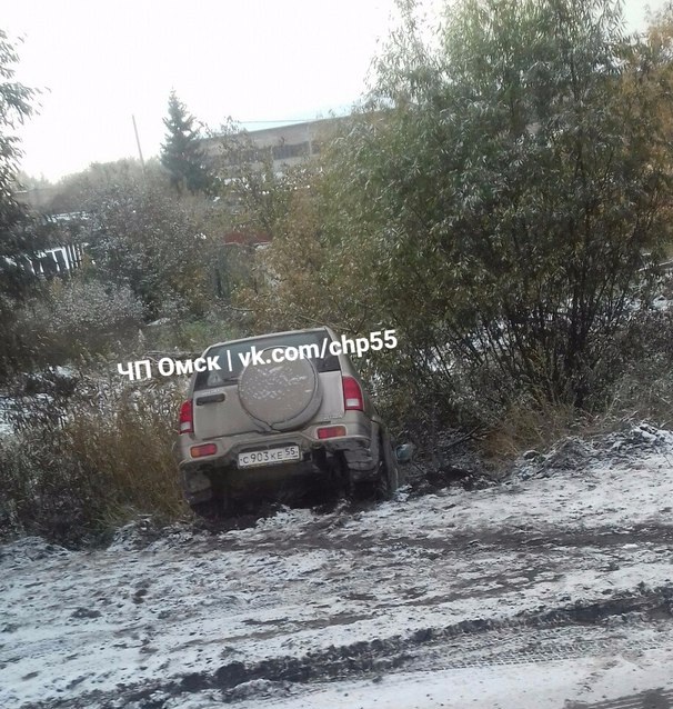 Из-за гололеда и мокрого снега в Омске все утро бьются машины – ФОТО Из-за гололеда и мокрого снега в Омске все утро бьются машины – ФОТО