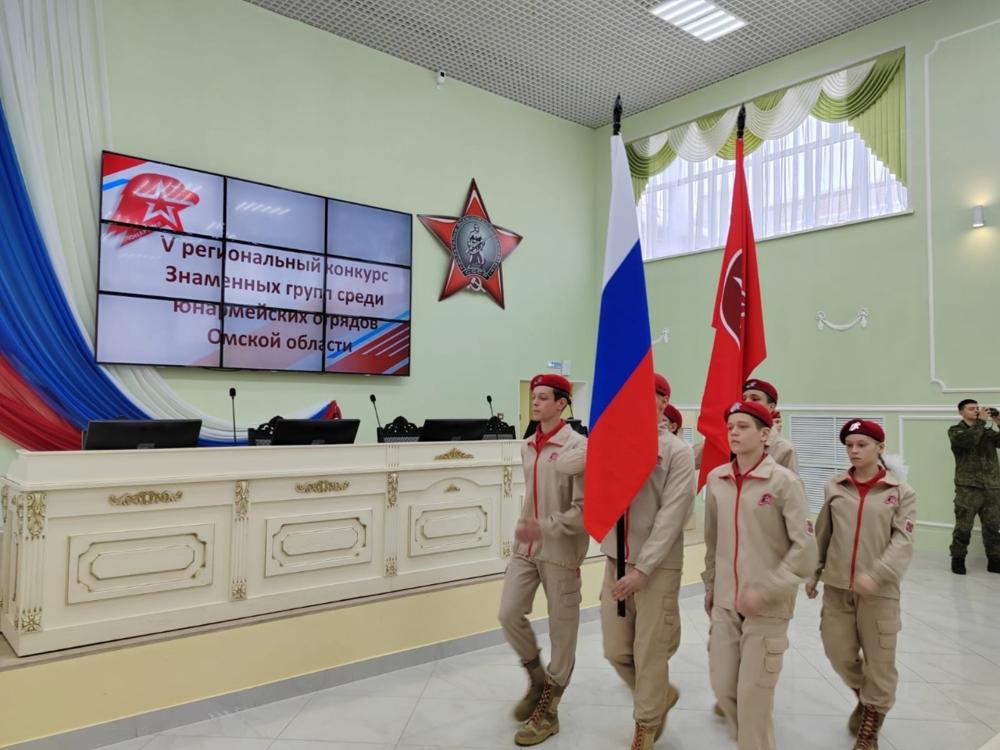 Военнослужащие вручили омским школьникам медали Военнослужащие вручили омским школьникам медали