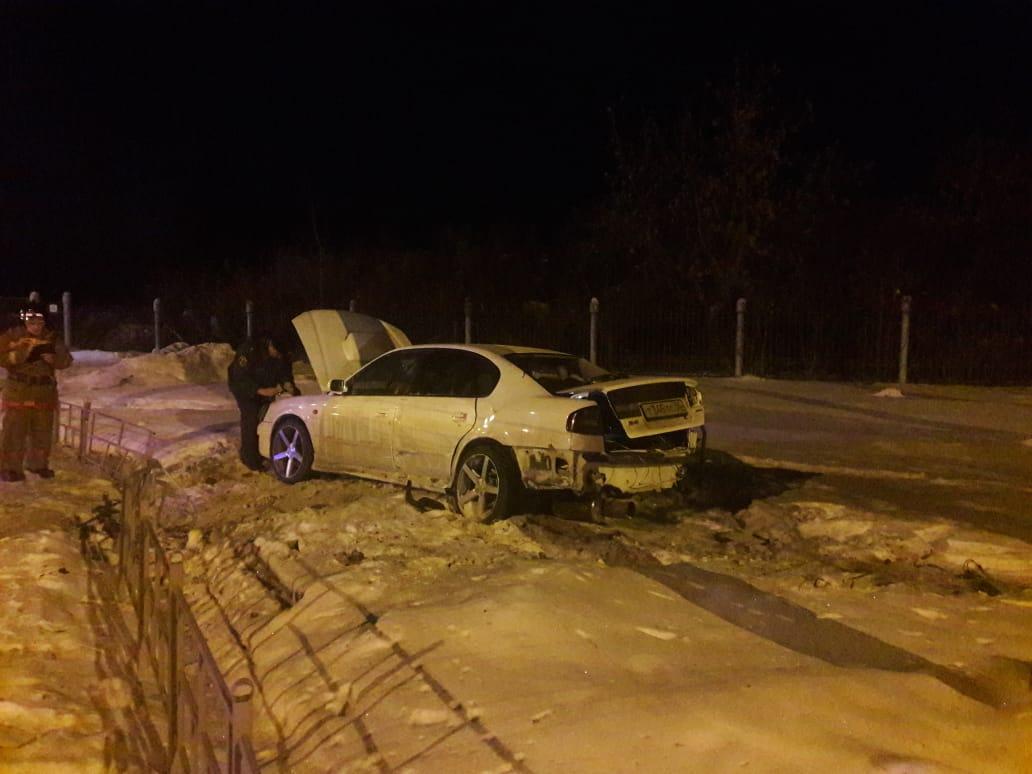 На Красном Пути в Омске расхлестались две иномарки – трое пострадавших На Красном Пути в Омске расхлестались две иномарки – трое пострадавших