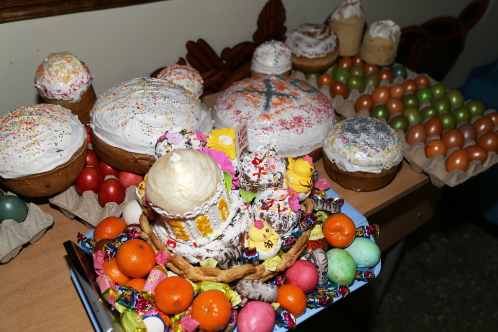 Пасха в колонии