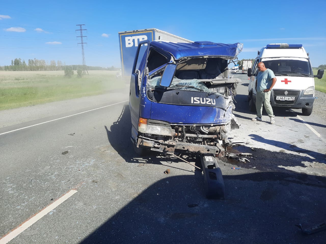 В Омской области на трассе в жуткой аварии погибло два человека |  08.07.2021 | Омск - БезФормата