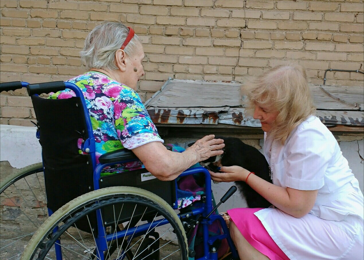 Хоспис для пожилых людей 88007754613. Хоспис в Омске для пенсионеров женщин. Пенсионеры Германии в хосписе. Хоспис в Омской области.