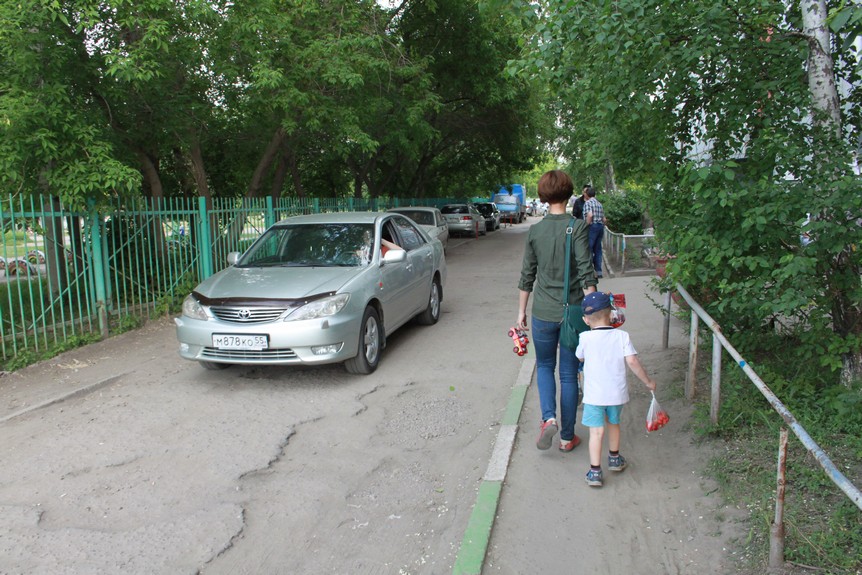 «Оплот» запустил летучие бригады по проблемным дворам Омска «Оплот» запустил летучие бригады по проблемным дворам Омска